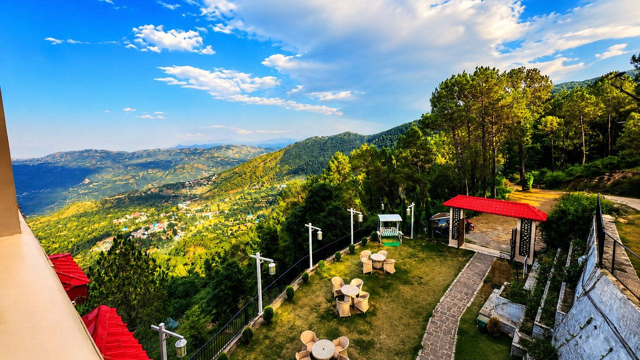 The lawn and the hills seen from the terrace